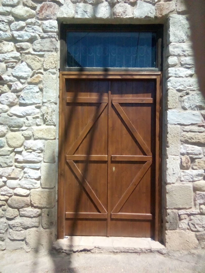 Επιπλοξυλουργικη Φωτεινακης — Φωτογραφίες 3